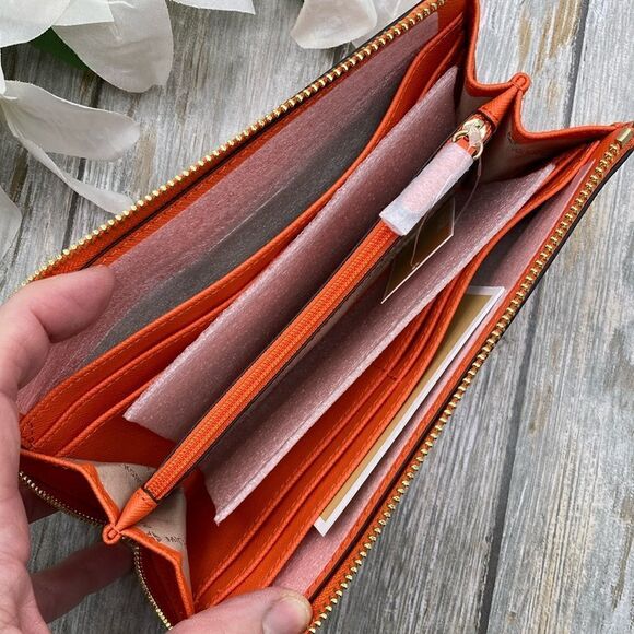 Michael Kors Jet Set Travel Large Saffiano Leather Quarter-Zip Wallet Bag Purse - Picture 4 of 10